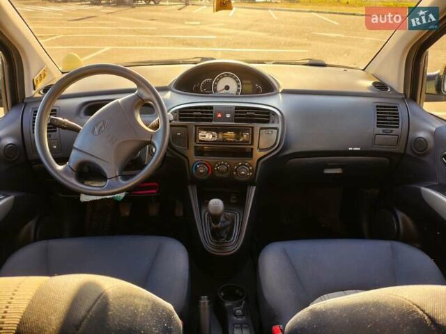 Черный Хендай Матрикс, объемом двигателя 1.6 л и пробегом 129 тыс. км за 5500 $, фото 12 на Automoto.ua