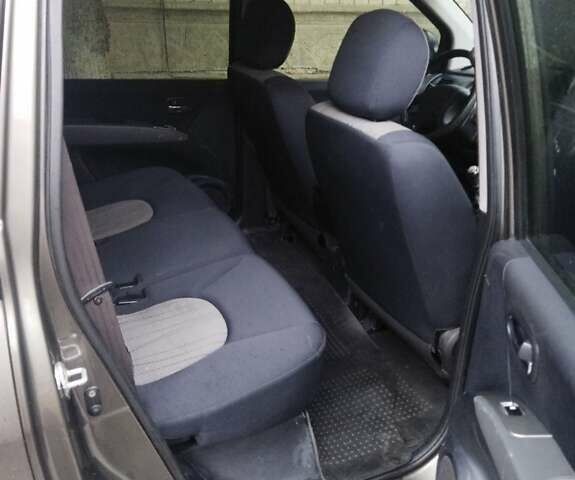 Коричневый Хендай Матрикс, объемом двигателя 1.5 л и пробегом 178 тыс. км за 5800 $, фото 3 на Automoto.ua