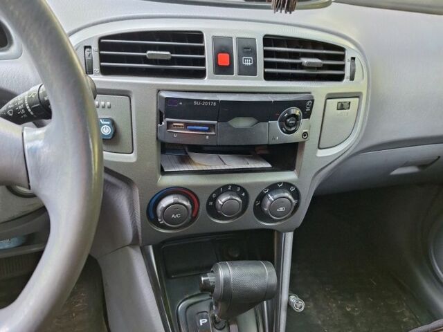 Червоний Хендай Матрікс, об'ємом двигуна 1.8 л та пробігом 158 тис. км за 5000 $, фото 3 на Automoto.ua