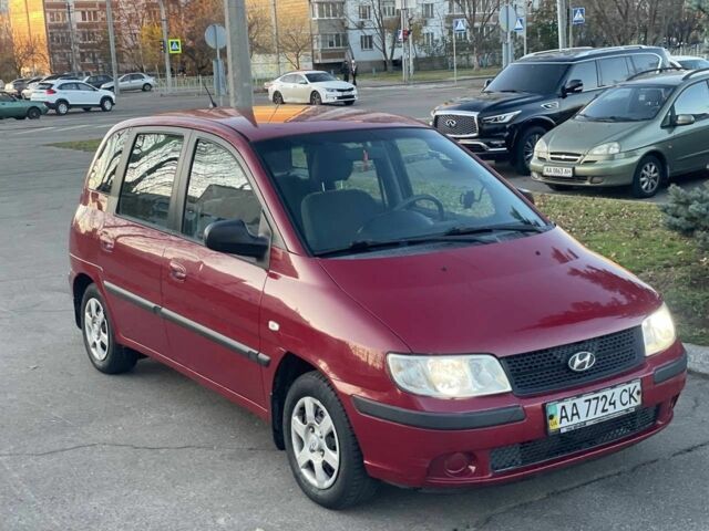Червоний Хендай Матрікс, об'ємом двигуна 1.6 л та пробігом 227 тис. км за 4300 $, фото 1 на Automoto.ua