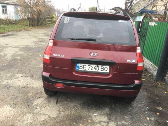 Красный Хендай Матрикс, объемом двигателя 1.8 л и пробегом 174 тыс. км за 4900 $, фото 4 на Automoto.ua