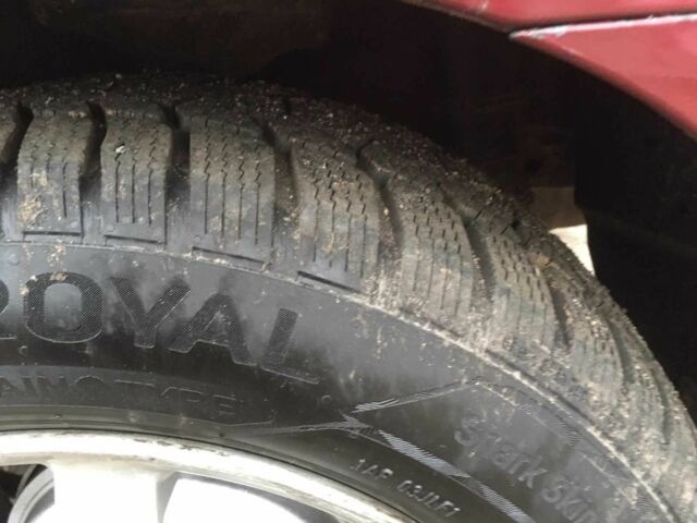 Красный Хендай Матрикс, объемом двигателя 1.8 л и пробегом 174 тыс. км за 4900 $, фото 13 на Automoto.ua