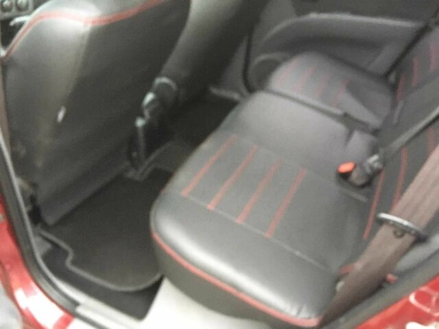 Красный Хендай Матрикс, объемом двигателя 1.8 л и пробегом 174 тыс. км за 4900 $, фото 7 на Automoto.ua