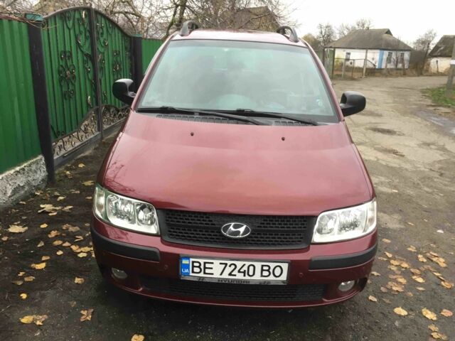 Красный Хендай Матрикс, объемом двигателя 1.8 л и пробегом 174 тыс. км за 4900 $, фото 1 на Automoto.ua