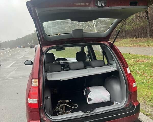 Красный Хендай Матрикс, объемом двигателя 1.6 л и пробегом 500 тыс. км за 4600 $, фото 8 на Automoto.ua