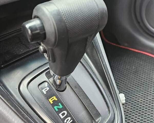 Красный Хендай Матрикс, объемом двигателя 1.8 л и пробегом 200 тыс. км за 2300 $, фото 10 на Automoto.ua