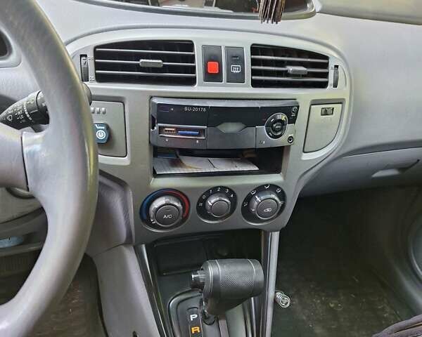 Червоний Хендай Матрікс, об'ємом двигуна 1.8 л та пробігом 158 тис. км за 5000 $, фото 3 на Automoto.ua