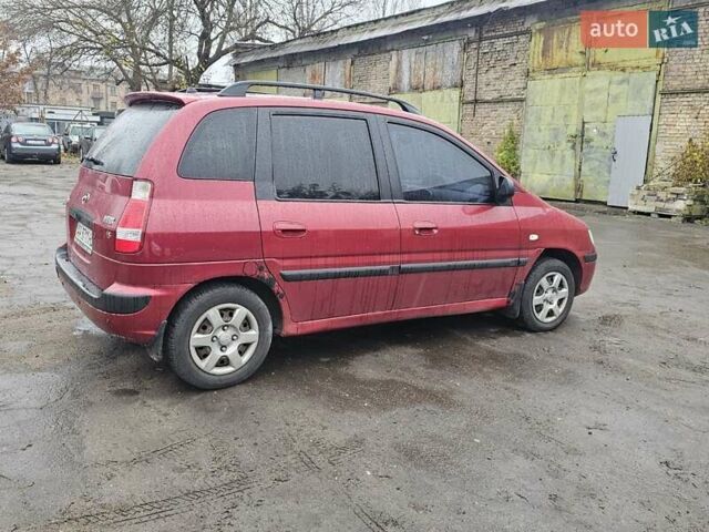 Красный Хендай Матрикс, объемом двигателя 1.8 л и пробегом 200 тыс. км за 2300 $, фото 8 на Automoto.ua