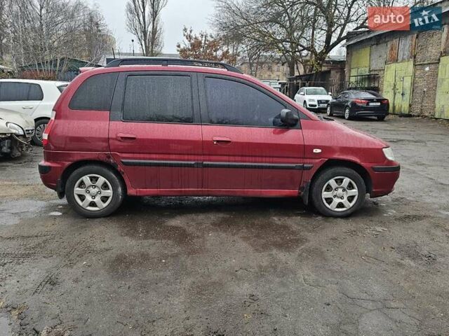 Червоний Хендай Матрікс, об'ємом двигуна 1.8 л та пробігом 200 тис. км за 2300 $, фото 7 на Automoto.ua