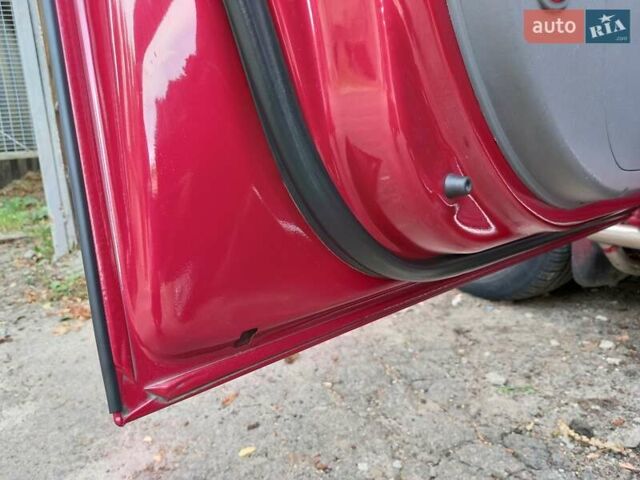 Хендай Матрікс 2006 у Києві на Automoto.ua Червоний Хендай Матрікс, об'ємом двигуна 1.6 л та пробігом 240 тис. км за 4000 $, фото 9 на Automoto.ua