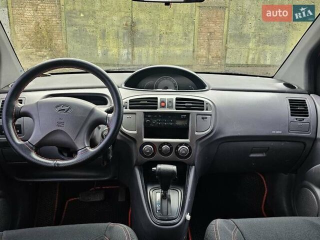 Красный Хендай Матрикс, объемом двигателя 1.8 л и пробегом 200 тыс. км за 2499 $, фото 17 на Automoto.ua