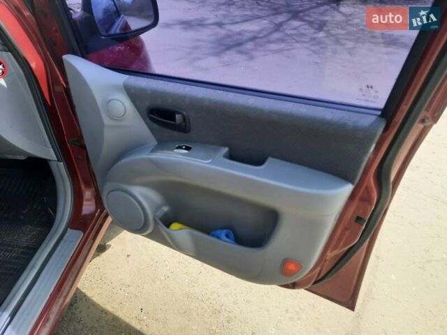 Червоний Хендай Матрікс, об'ємом двигуна 1.6 л та пробігом 258 тис. км за 4500 $, фото 10 на Automoto.ua