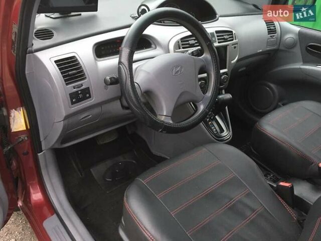 Красный Хендай Матрикс, объемом двигателя 1.8 л и пробегом 174 тыс. км за 4900 $, фото 9 на Automoto.ua