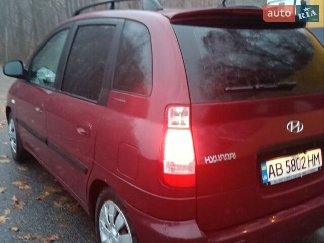 Красный Хендай Матрикс, объемом двигателя 1.8 л и пробегом 154 тыс. км за 4500 $, фото 2 на Automoto.ua