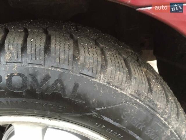 Красный Хендай Матрикс, объемом двигателя 1.8 л и пробегом 174 тыс. км за 4900 $, фото 12 на Automoto.ua