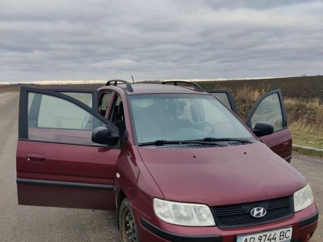Красный Хендай Матрикс, объемом двигателя 0 л и пробегом 1000 тыс. км за 4200 $, фото 1 на Automoto.ua