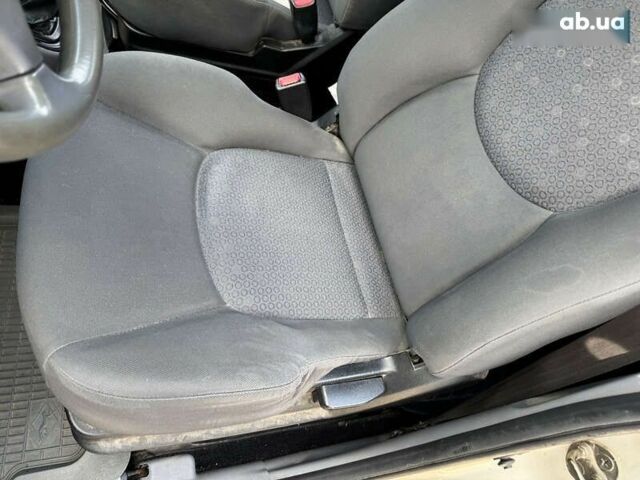 Хендай Матрікс, об'ємом двигуна 0 л та пробігом 181 тис. км за 3490 $, фото 17 на Automoto.ua