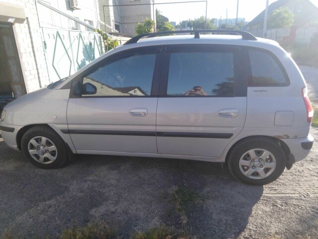 Серый Хендай Матрикс, объемом двигателя 1.6 л и пробегом 237 тыс. км за 2800 $, фото 7 на Automoto.ua