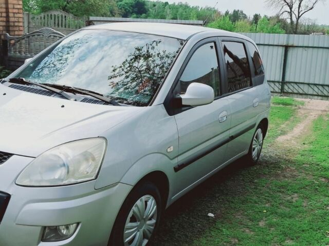 Сірий Хендай Матрікс, об'ємом двигуна 2 л та пробігом 225 тис. км за 4700 $, фото 1 на Automoto.ua