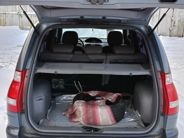 Сірий Хендай Матрікс, об'ємом двигуна 1.6 л та пробігом 143 тис. км за 5200 $, фото 3 на Automoto.ua