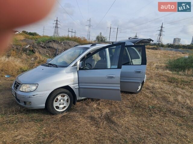 Сірий Хендай Матрікс, об'ємом двигуна 1.8 л та пробігом 244 тис. км за 3000 $, фото 6 на Automoto.ua