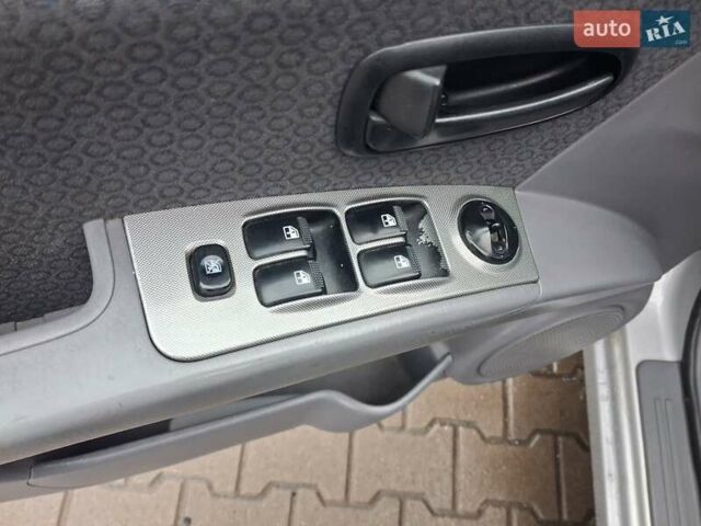 Сірий Хендай Матрікс, об'ємом двигуна 1.6 л та пробігом 246 тис. км за 2499 $, фото 15 на Automoto.ua