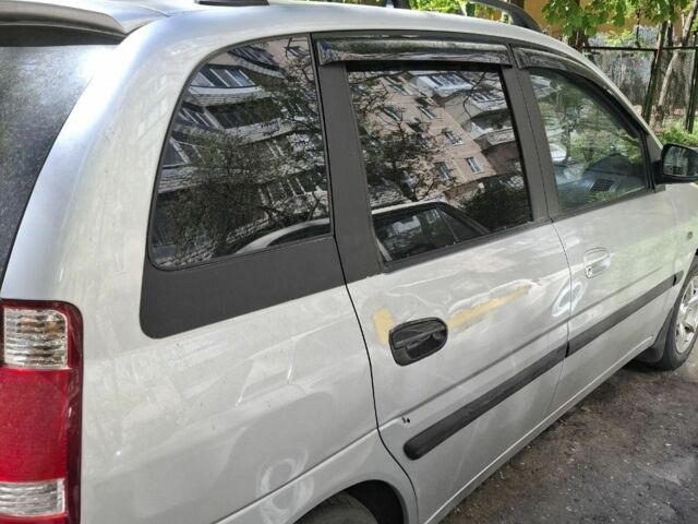 Сірий Хендай Матрікс, об'ємом двигуна 1.8 л та пробігом 196 тис. км за 5500 $, фото 5 на Automoto.ua