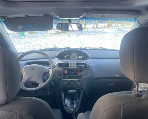 Сірий Хендай Матрікс, об'ємом двигуна 1.6 л та пробігом 155 тис. км за 3000 $, фото 5 на Automoto.ua