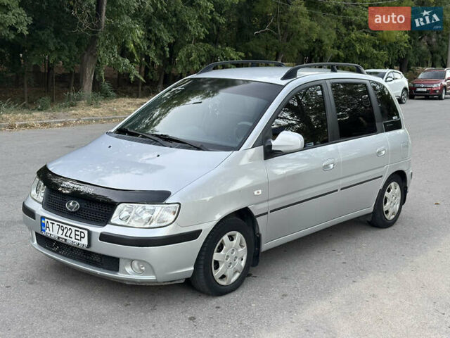 Сірий Хендай Матрікс, об'ємом двигуна 1.8 л та пробігом 156 тис. км за 4600 $, фото 7 на Automoto.ua