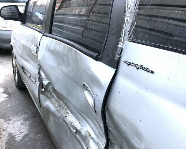 Серый Хендай Матрикс, объемом двигателя 0 л и пробегом 235 тыс. км за 2100 $, фото 7 на Automoto.ua