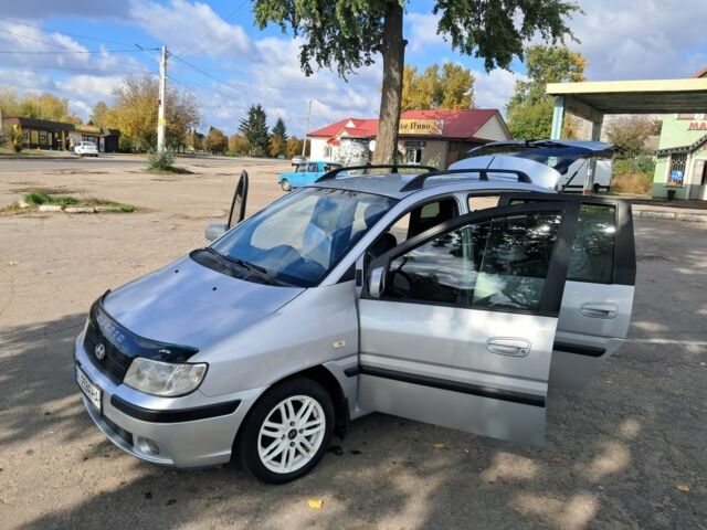 Серый Хендай Матрикс, объемом двигателя 1.8 л и пробегом 250 тыс. км за 3600 $, фото 13 на Automoto.ua