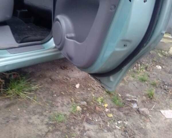 Сірий Хендай Матрікс, об'ємом двигуна 1.6 л та пробігом 126 тис. км за 2500 $, фото 6 на Automoto.ua