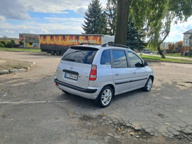 Серый Хендай Матрикс, объемом двигателя 1.8 л и пробегом 250 тыс. км за 3600 $, фото 5 на Automoto.ua