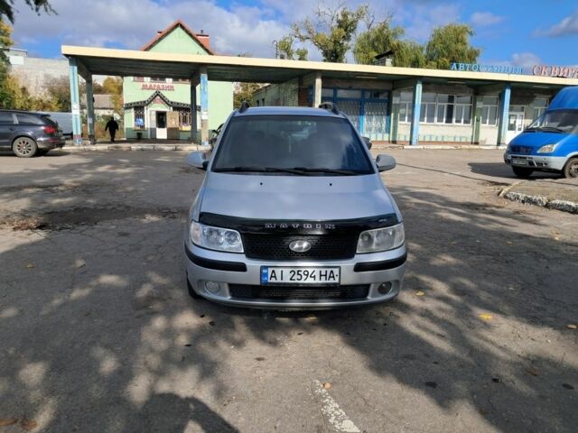 Серый Хендай Матрикс, объемом двигателя 1.8 л и пробегом 250 тыс. км за 3600 $, фото 2 на Automoto.ua