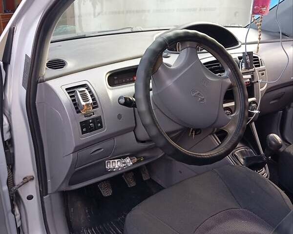 Серый Хендай Матрикс, объемом двигателя 1.6 л и пробегом 150 тыс. км за 3000 $, фото 12 на Automoto.ua
