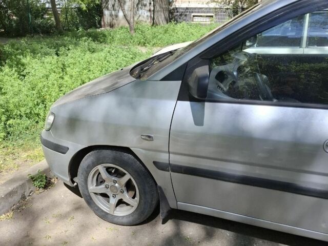 Сірий Хендай Матрікс, об'ємом двигуна 1.8 л та пробігом 196 тис. км за 5500 $, фото 3 на Automoto.ua