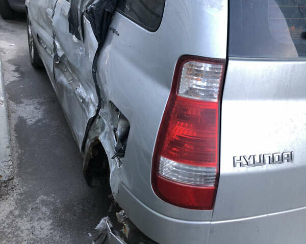 Серый Хендай Матрикс, объемом двигателя 0 л и пробегом 235 тыс. км за 2100 $, фото 9 на Automoto.ua