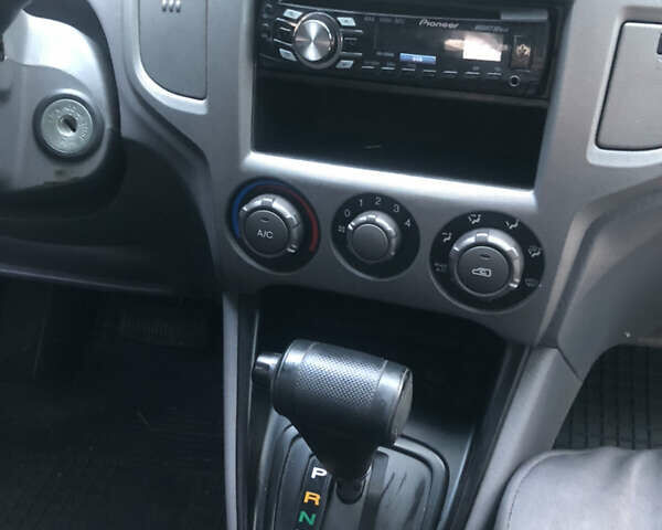 Серый Хендай Матрикс, объемом двигателя 0 л и пробегом 235 тыс. км за 2100 $, фото 5 на Automoto.ua