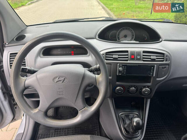 Серый Хендай Матрикс, объемом двигателя 1.6 л и пробегом 229 тыс. км за 3800 $, фото 18 на Automoto.ua