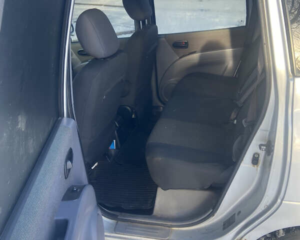 Сірий Хендай Матрікс, об'ємом двигуна 1.6 л та пробігом 155 тис. км за 3000 $, фото 4 на Automoto.ua