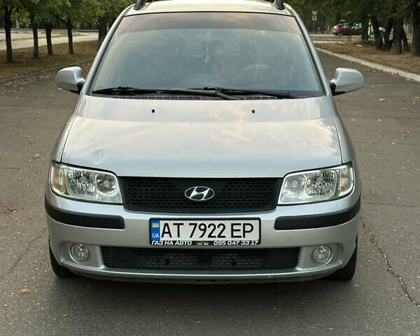 Сірий Хендай Матрікс, об'ємом двигуна 1.8 л та пробігом 156 тис. км за 4600 $, фото 16 на Automoto.ua