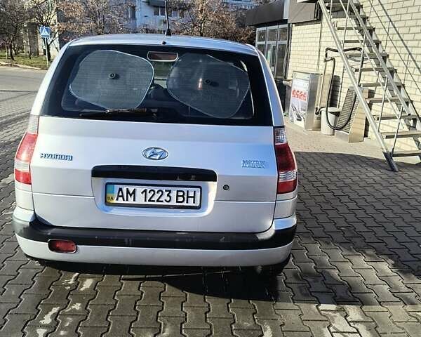 Серый Хендай Матрикс, объемом двигателя 1.6 л и пробегом 167 тыс. км за 6000 $, фото 1 на Automoto.ua