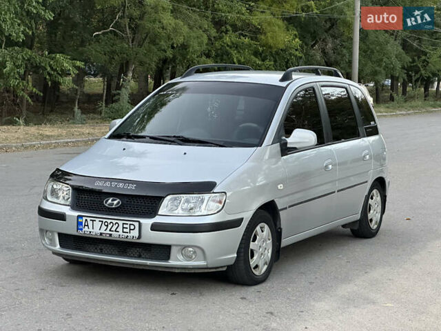 Сірий Хендай Матрікс, об'ємом двигуна 1.8 л та пробігом 156 тис. км за 4600 $, фото 13 на Automoto.ua