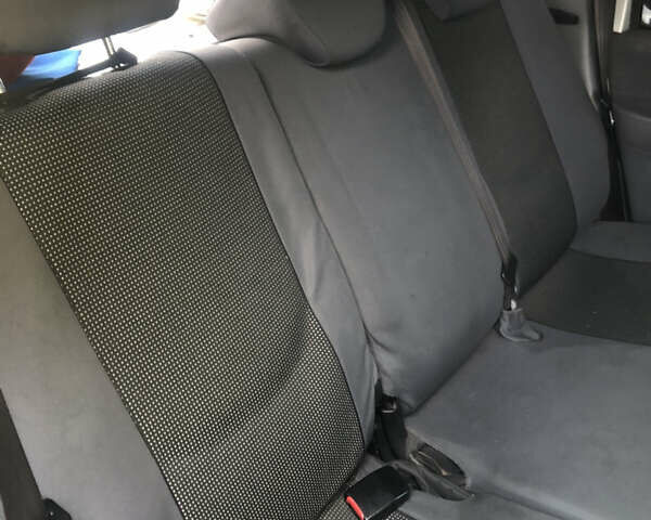 Серый Хендай Матрикс, объемом двигателя 0 л и пробегом 235 тыс. км за 2100 $, фото 2 на Automoto.ua