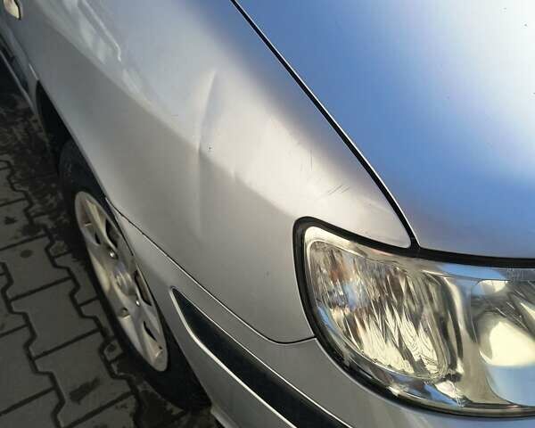 Серый Хендай Матрикс, объемом двигателя 1.6 л и пробегом 167 тыс. км за 6000 $, фото 3 на Automoto.ua