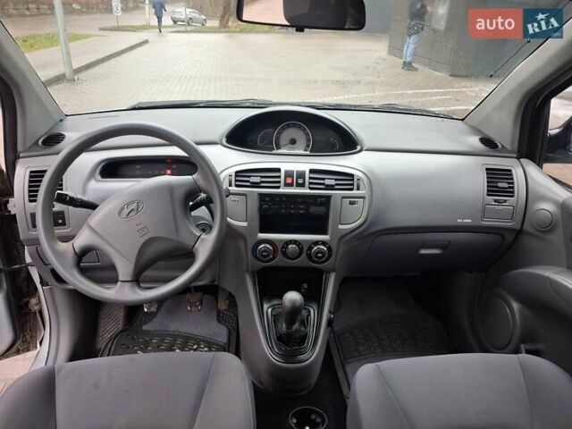 Сірий Хендай Матрікс, об'ємом двигуна 1.6 л та пробігом 246 тис. км за 2499 $, фото 10 на Automoto.ua