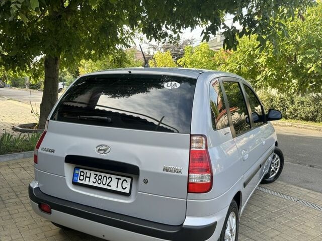 Сірий Хендай Матрікс, об'ємом двигуна 1.6 л та пробігом 220 тис. км за 4000 $, фото 3 на Automoto.ua