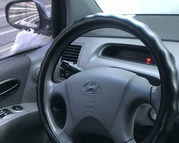 Серый Хендай Матрикс, объемом двигателя 0 л и пробегом 235 тыс. км за 2100 $, фото 4 на Automoto.ua