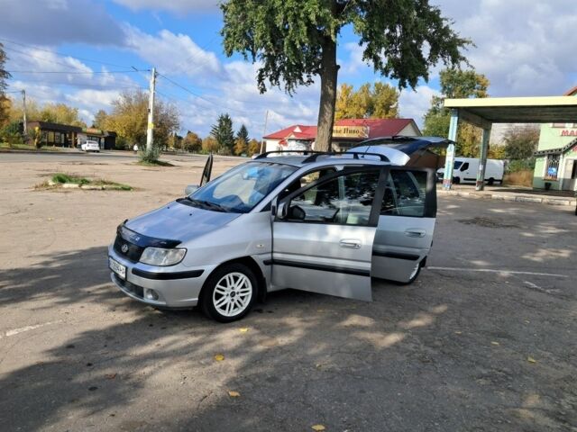 Серый Хендай Матрикс, объемом двигателя 1.8 л и пробегом 250 тыс. км за 3600 $, фото 11 на Automoto.ua