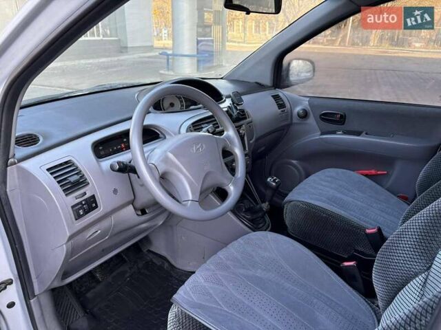 Серый Хендай Матрикс, объемом двигателя 1.6 л и пробегом 159 тыс. км за 4999 $, фото 19 на Automoto.ua